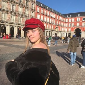 Meet your Posher, Bethanie